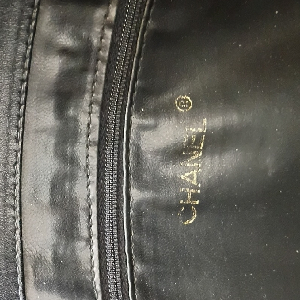Vintage Chanel Black Supermodel Tote Bag • Gold Chain & Leather Straps • Large - Picture 14 of 16